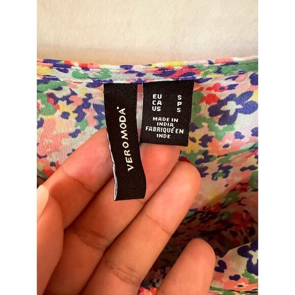 Vero Moda‎ Puffed Sleeve Faux Wrap Colorful Floral Print Dress Women’s Size S - Picture 4 of 6